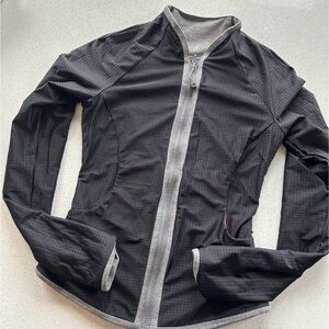 Size 2 Lululemon reversible Black and Gray Full-Zip Jacket
